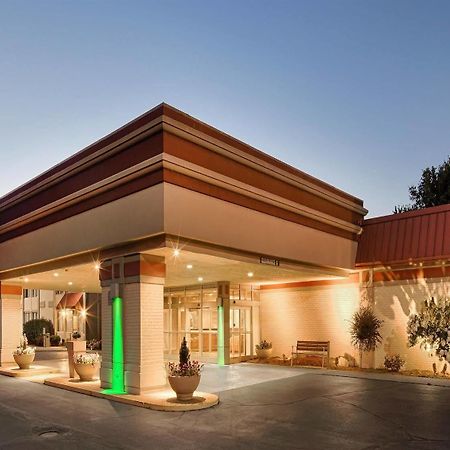 Baymont Inn & Suites Marietta Exterior foto